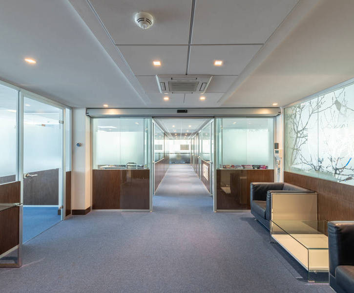 9 OFFICES with LUXURIOUS RENOVATION - FONTVIEILLE