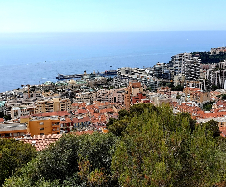 villa neuve aux portes de Monaco
