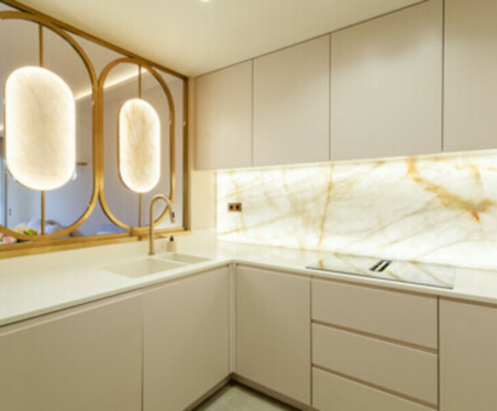 SPLENDID 2 ROOMS + OFFICE with Port and Palace View - Sold Luxuriously Furnished