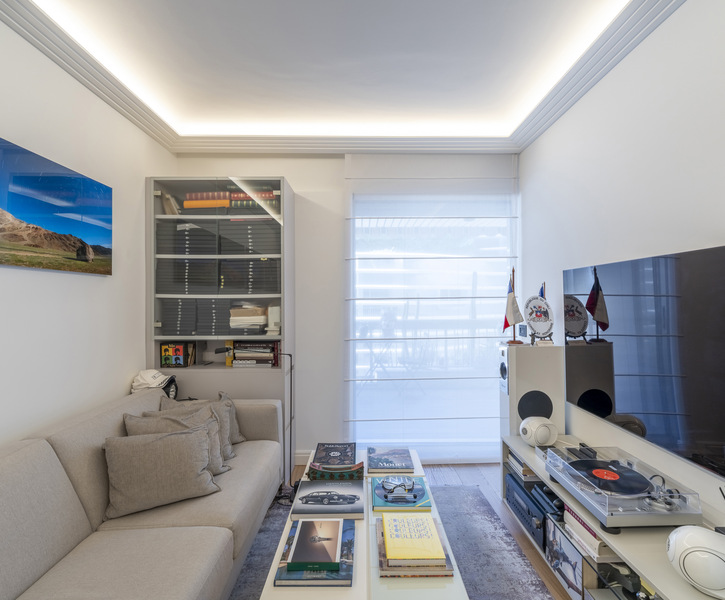 EXCLUSIVITE  - 2P 60M² ELEGAMMENT  RENOVE - RESIDENCE AVEC CONCIERGE - PARKING ET CAVE  EN SUS