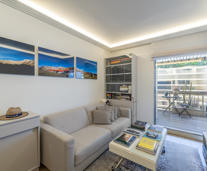 AGENTE ESCLUSIVO - 2P 60M² ELEGANTEMENTE RISTRUTTURATO - RESIDENZA CON PORTINERIA - PARCHEGGIO E CANTINA IN AGGIUNTA
