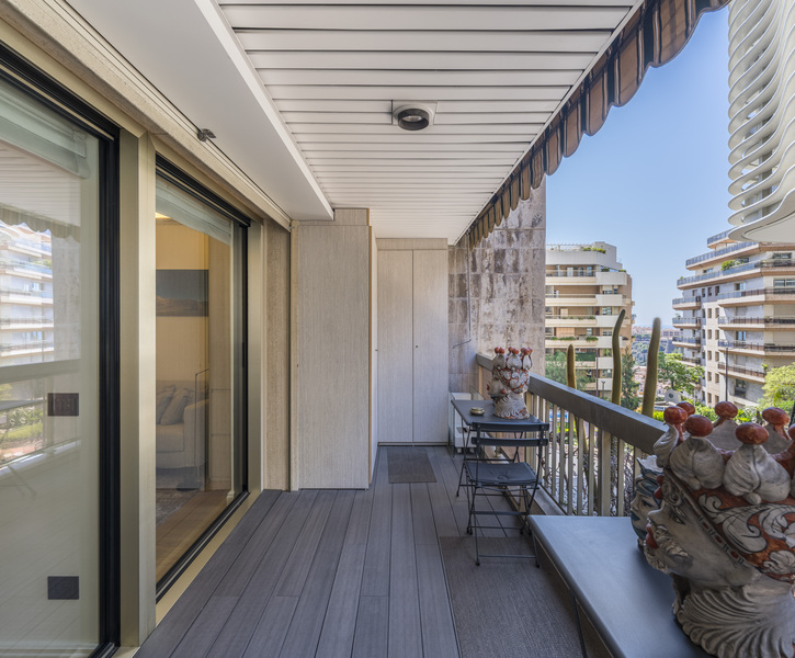 EXCLUSIVITE  - 2P 60M² ELEGAMMENT  RENOVE - RESIDENCE AVEC CONCIERGE - PARKING ET CAVE  EN SUS
