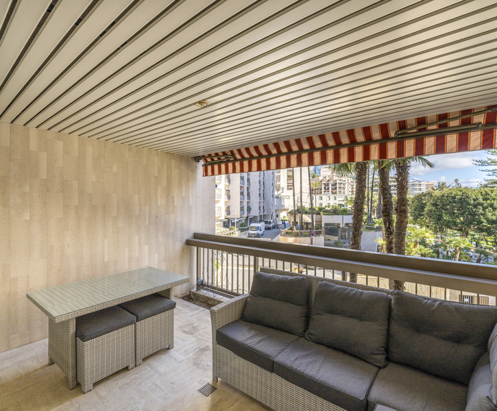 GRAND STUDIO AU PARK PALACE AVEC UNE BELLE TERRASSE