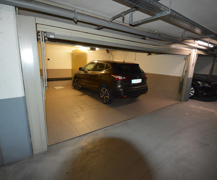 EXCLUSIVITÉ - LUXUEUX 2/3P 76 M² - BELLES  PRESTATIONS - VUE PORT ET ROCHER -  DOUBLE BOX EN SUS