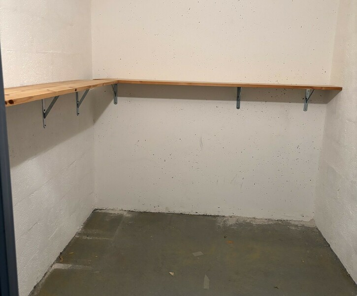 EDEN STAR - Grande cave saine en rez-de-chaussée