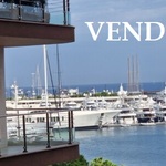VENDU - RESIDENCE BRISTOL - Studio meublé avec grande terrasse vue partielle Port  -