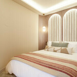 SPLENDID 2 ROOMS + OFFICE with Port and Palace View - Sold Luxuriously Furnished - 8