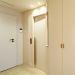 EXCLUSIVITÉ - LUXUEUX 2/3P 76 M² - BELLES  PRESTATIONS - VUE PORT ET ROCHER -  DOUBLE BOX - 17