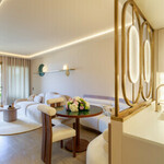 SPLENDID 2 ROOMS + OFFICE with Port and Palace View - Sold Luxuriously Furnished - 4