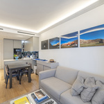 EXCLUSIVITE  - 2P 60M² ELEGAMMENT  RENOVE - RESIDENCE AVEC CONCIERGE - PARKING ET CAVE  EN SUS - 2